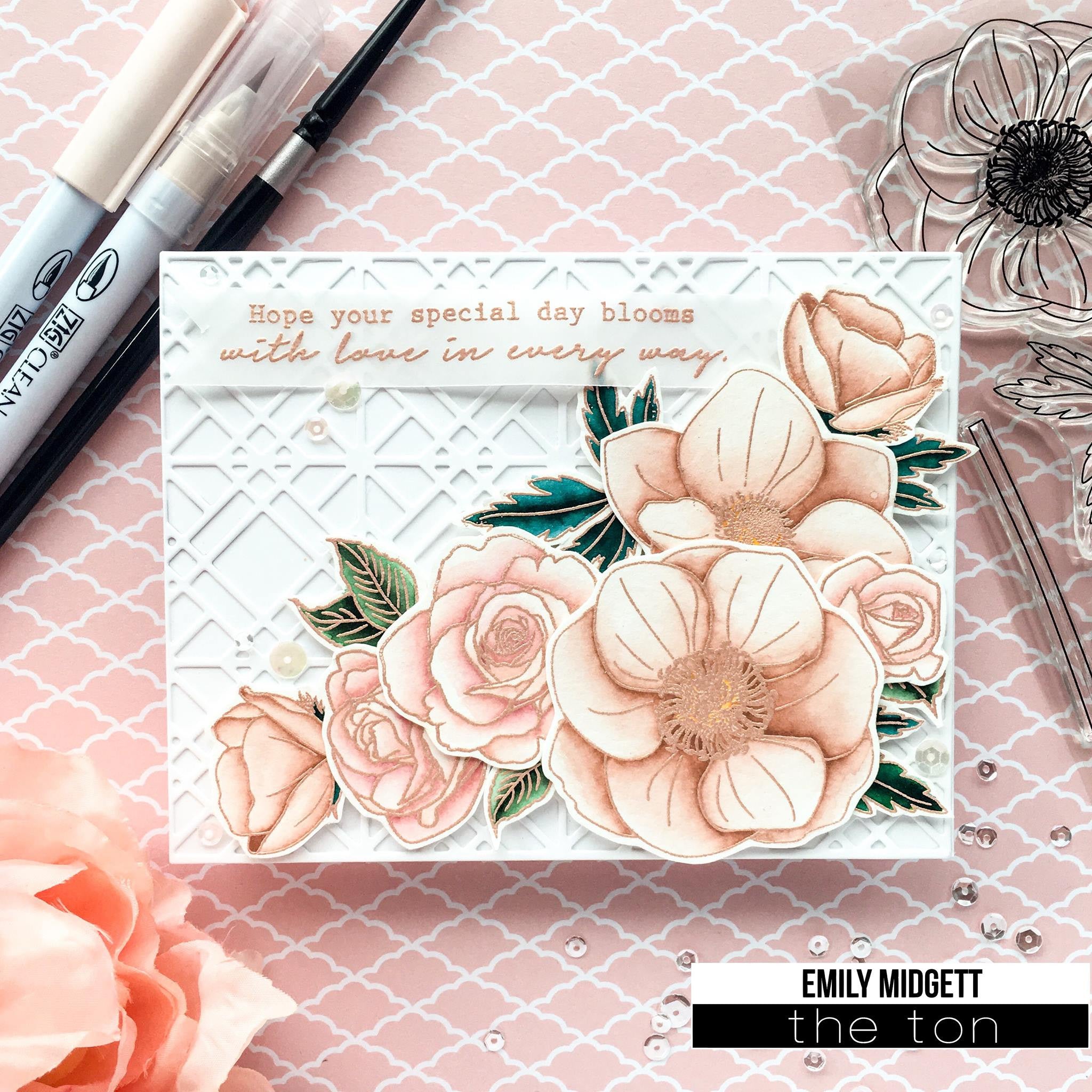 Fresh Cut Garden Roses (Coord. Outlines)