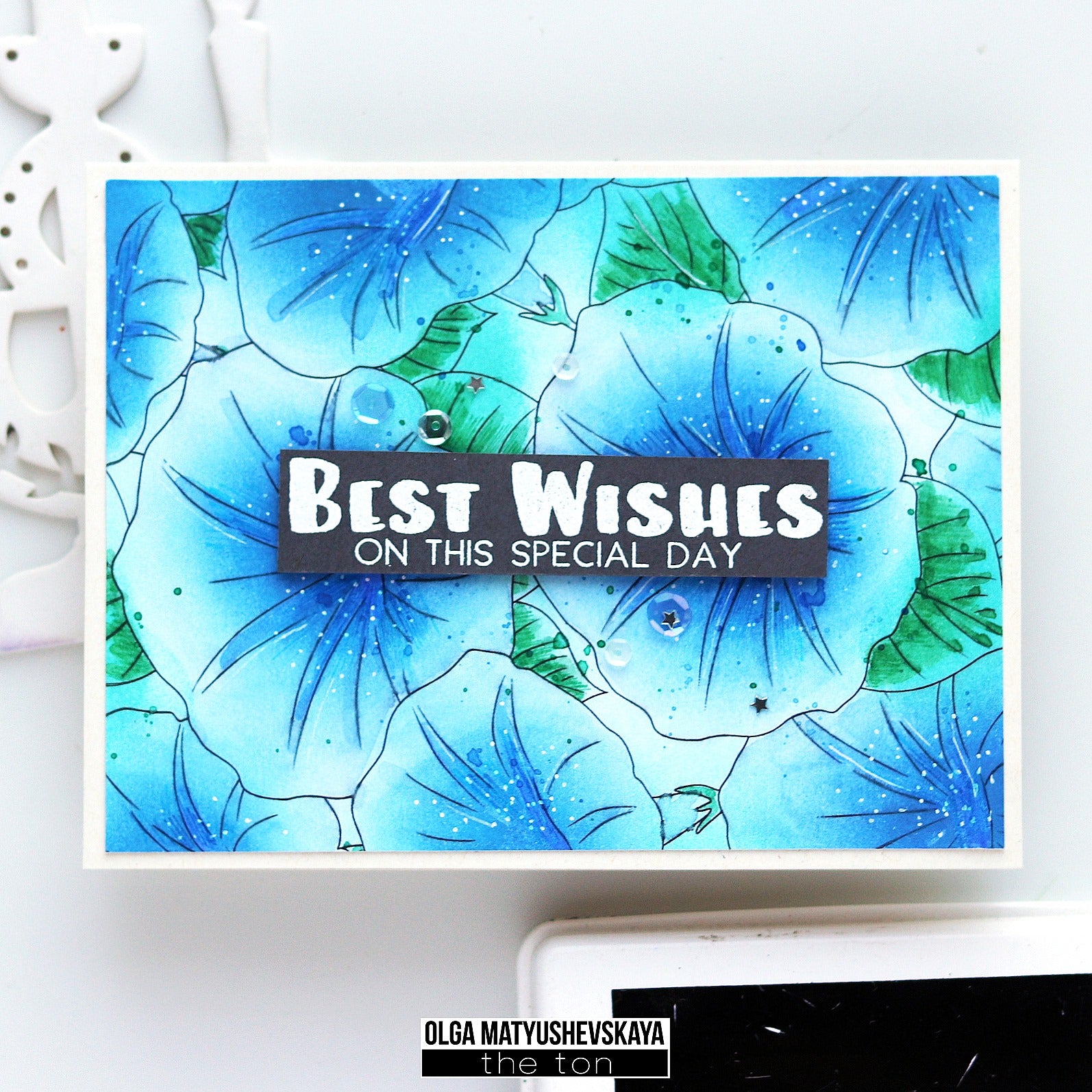 Morning Glory Park Cluster Cling Background